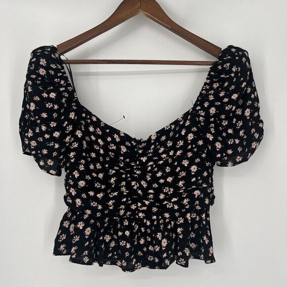 Astr Black Floral Crop Top - Picture 3 of 7